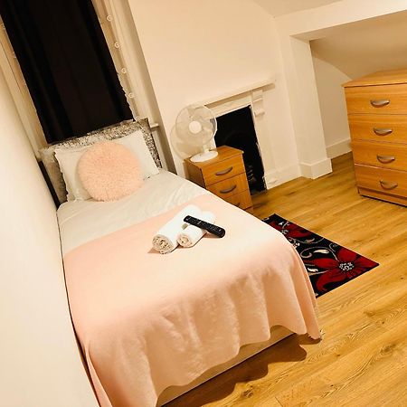 Victorian Woods Bnb Ilford Dış mekan fotoğraf